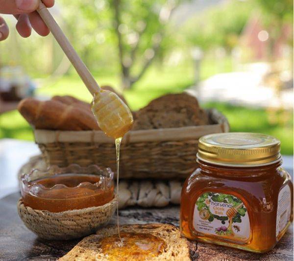 Harşena Doğal Süzme Çiçek Balı 450 gr. Harşena Doğal Süzme Çiçek Balı 450 gr.